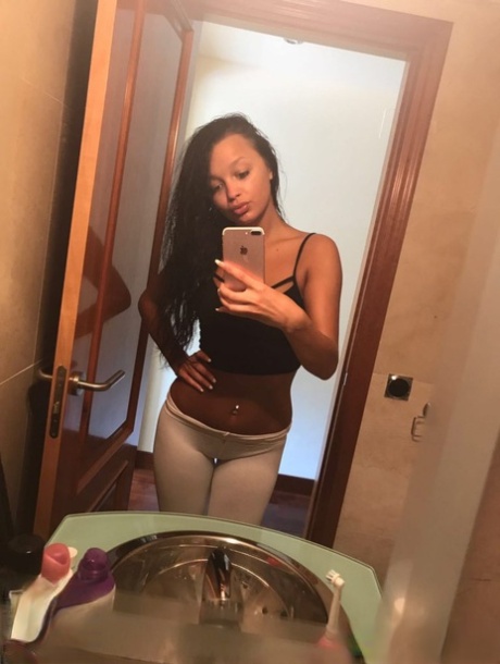 Baklali Escort Doğal Sarışın Bayan Melike